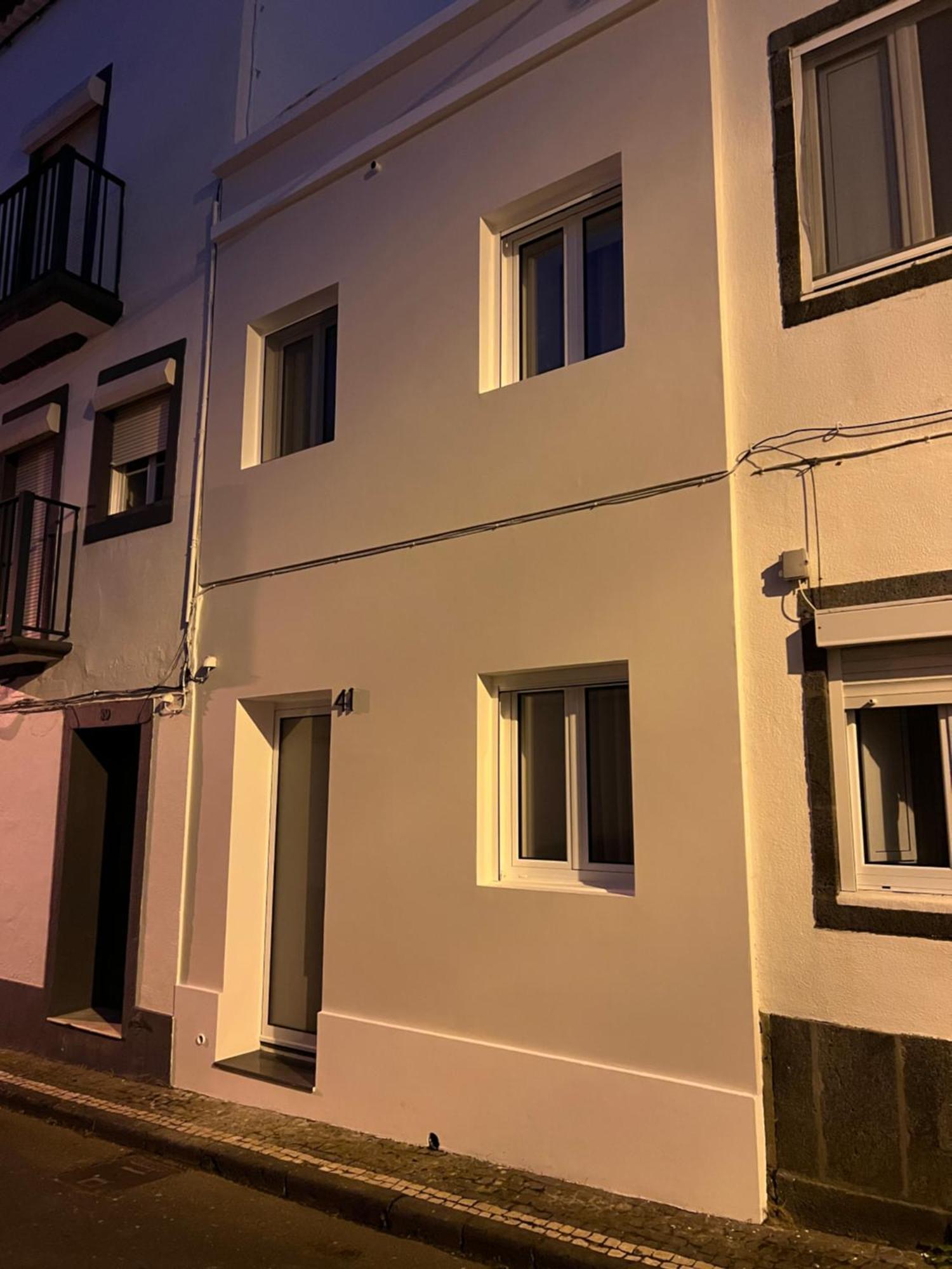 Urban 41 Guest House Ponta Delgada  Bagian luar foto
